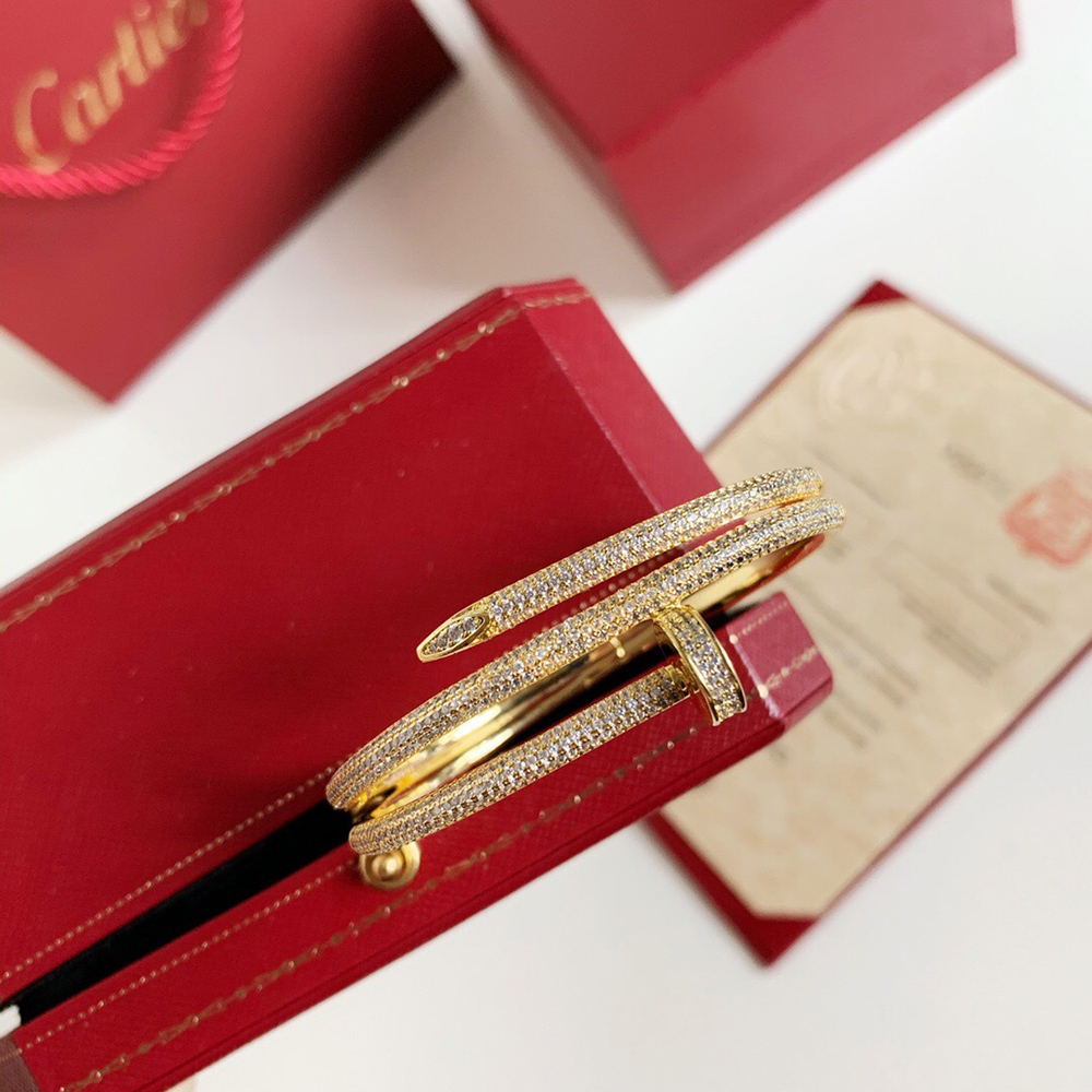 Ca*t*er juste un clou bracelet df755320