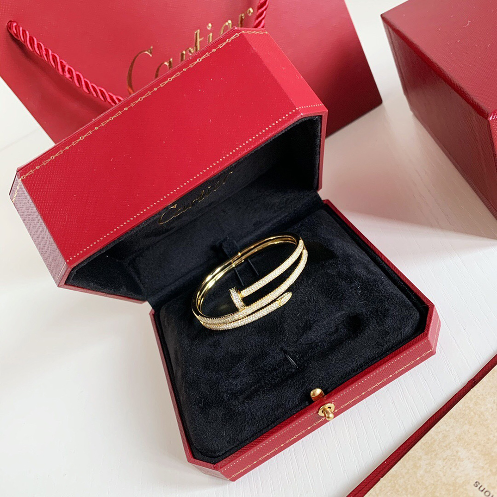 Ca*t*er juste un clou bracelet df755320