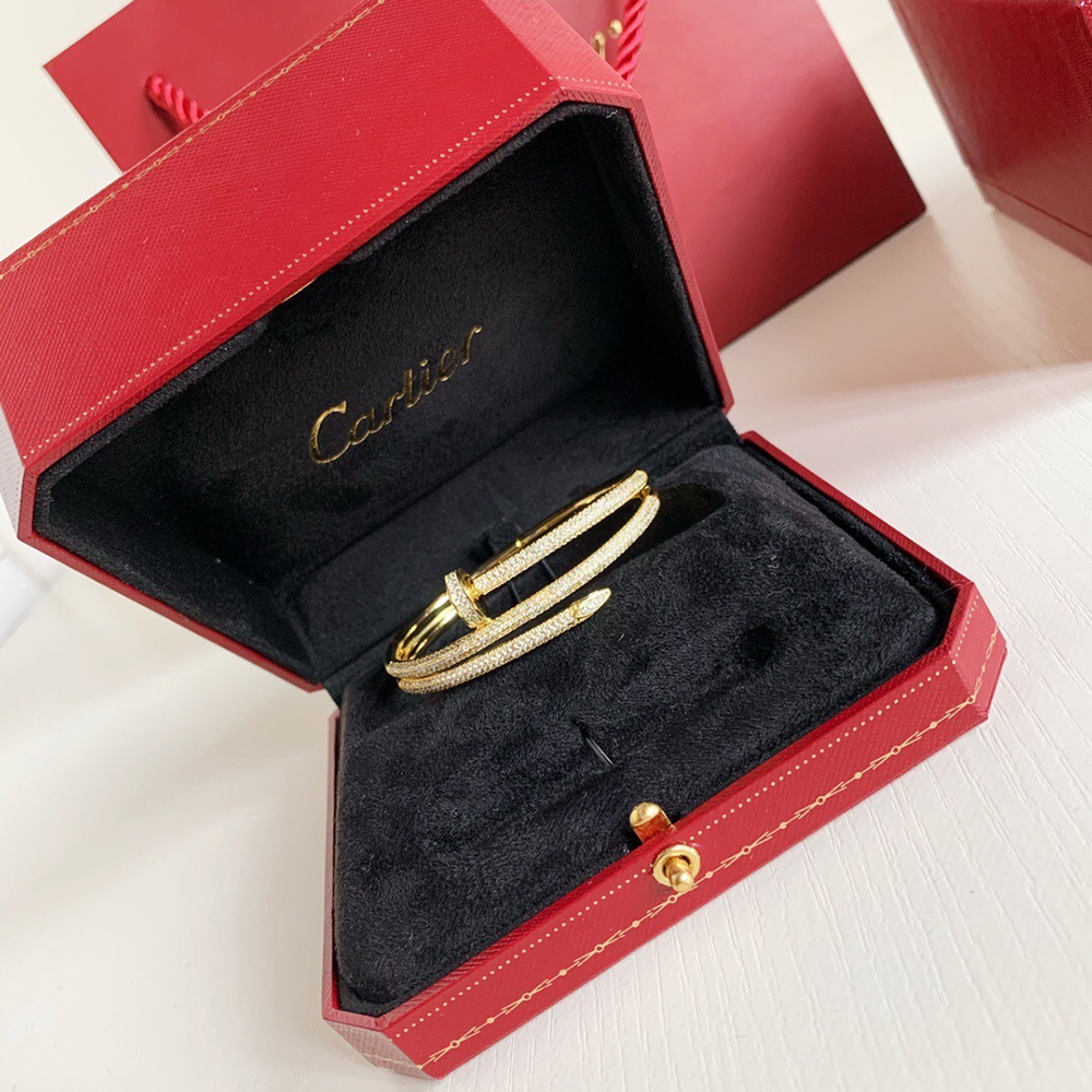 Ca*t*er juste un clou bracelet df755320