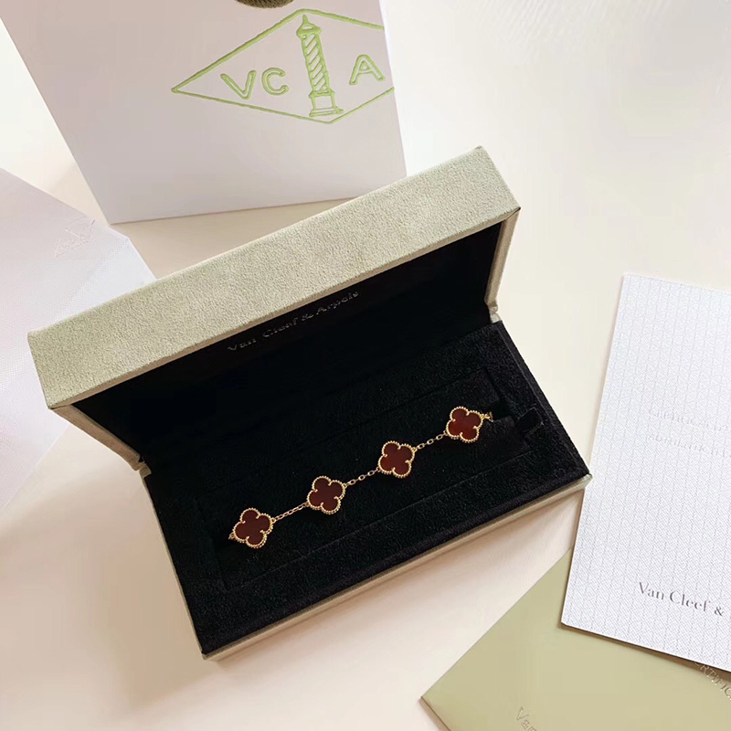 V*N CL*F & arpels bracelet vintage alhambra