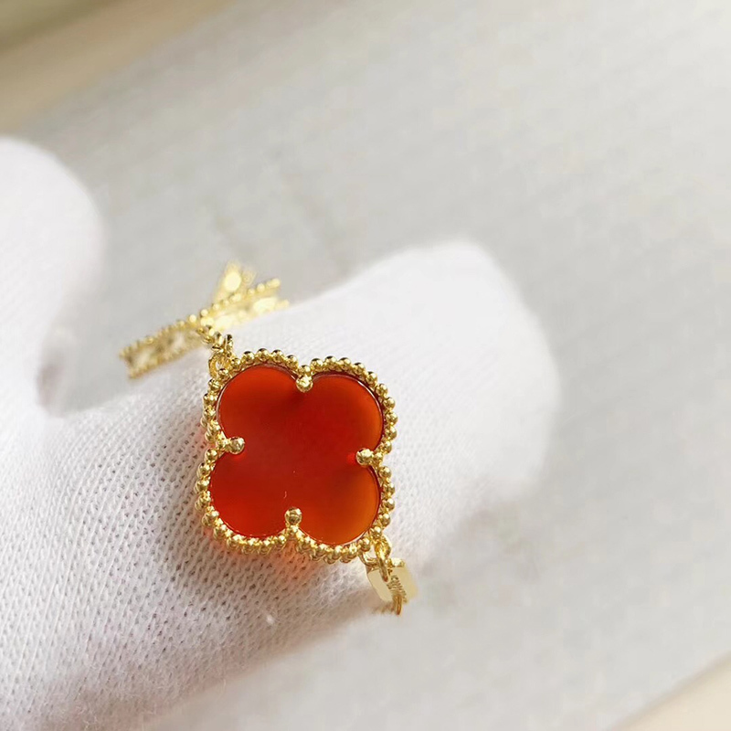 V*N CL*F & arpels bracelet vintage alhambra