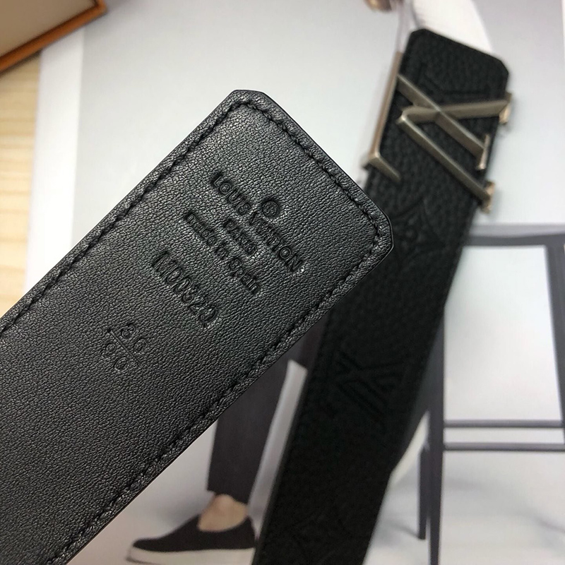 l0*is V*t0n belts m0032q