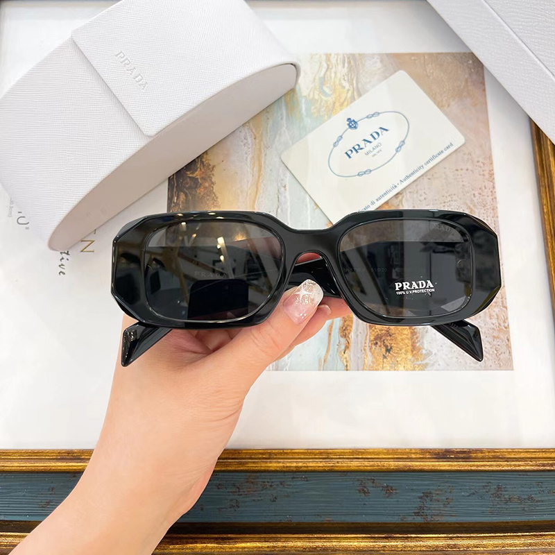 Pra*a eyeglasses pr 17ws