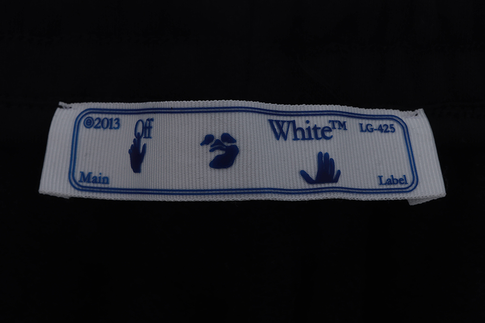 Off White fuchsia twill shorts