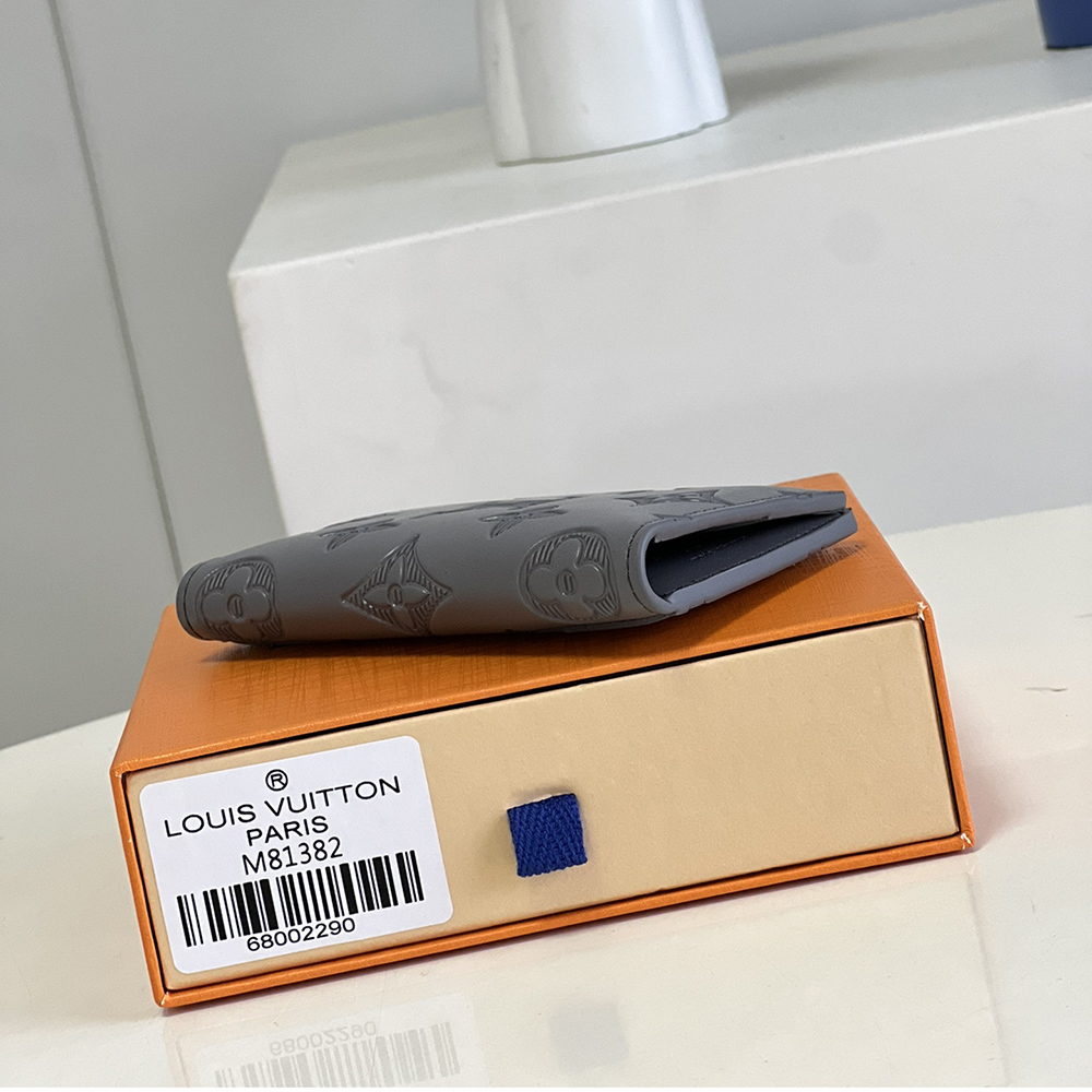 l0*is V*t0n wallets m81382 8*11*1cm