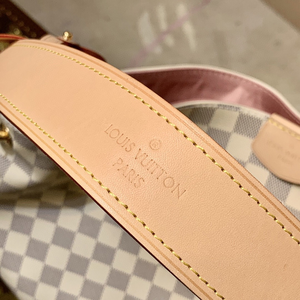 l0*is V*t0n bags n42233 35.5*14*33.5cm