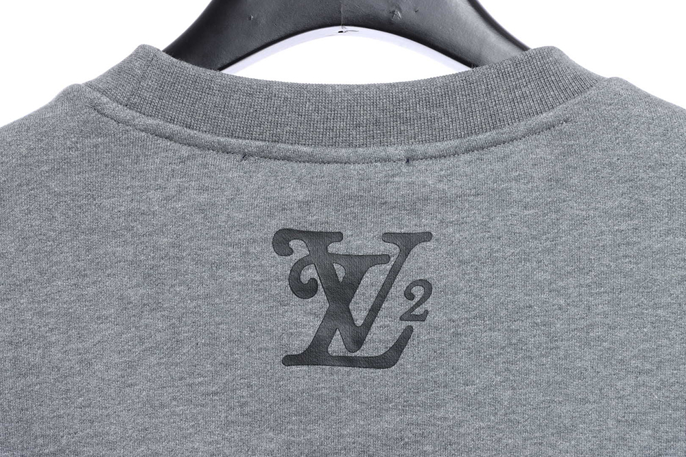 l0*is V*t0n × nigo joint gray raglan sleeve round neck sweater
