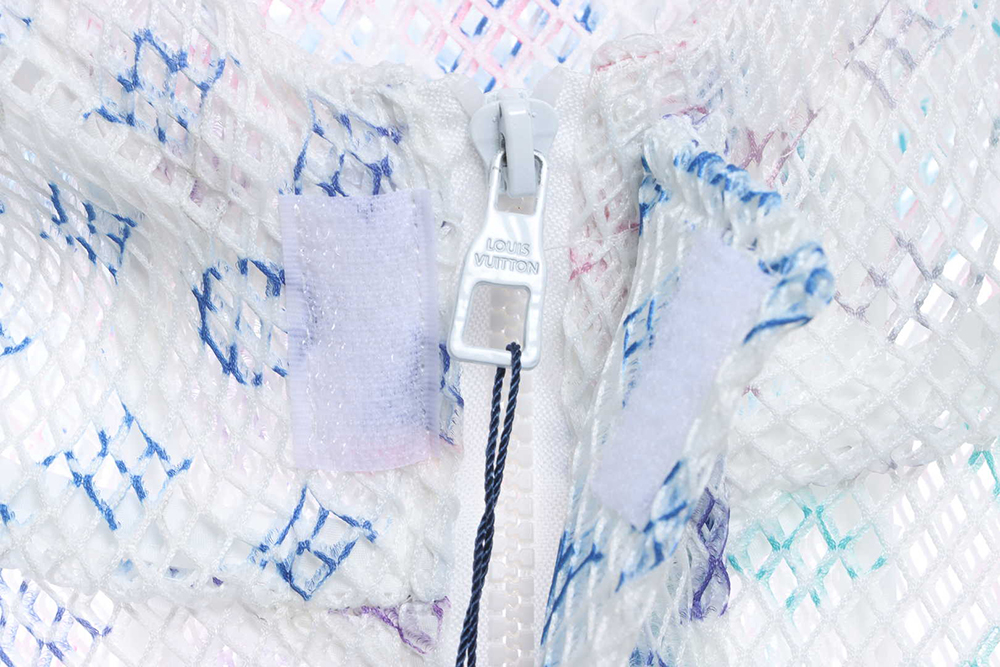 l0*is V*t0n gradient presbyopia mesh hooded jacket tsk1