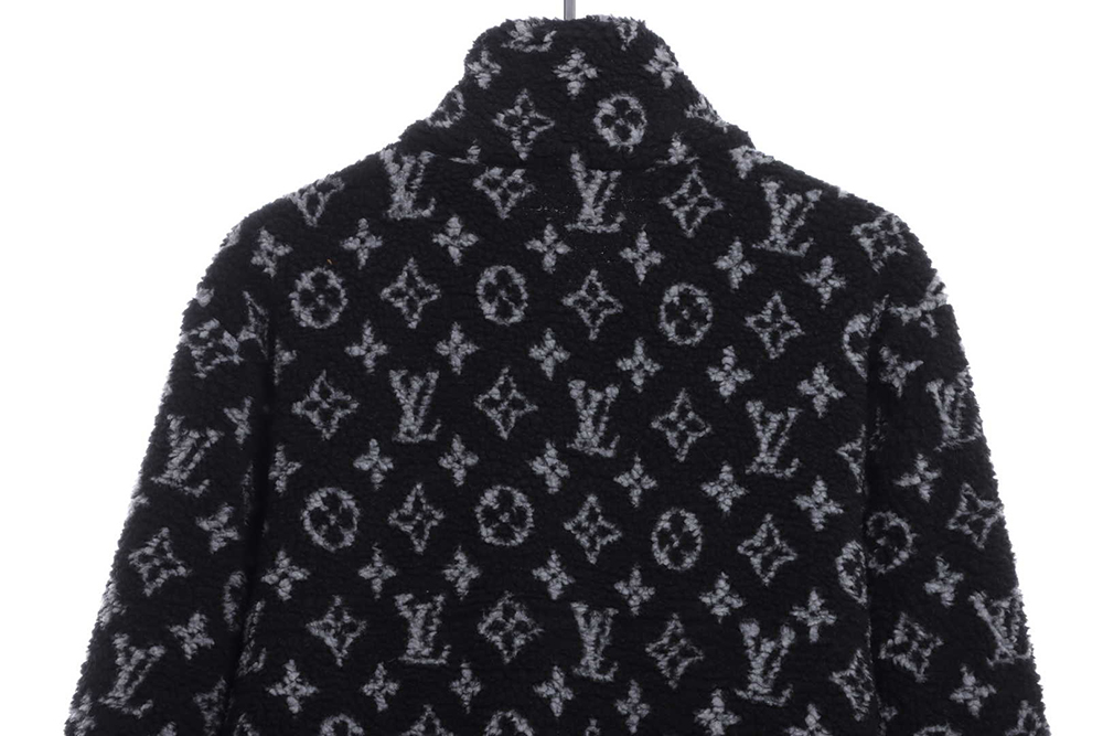 l0*is V*t0n teddy fleece coat