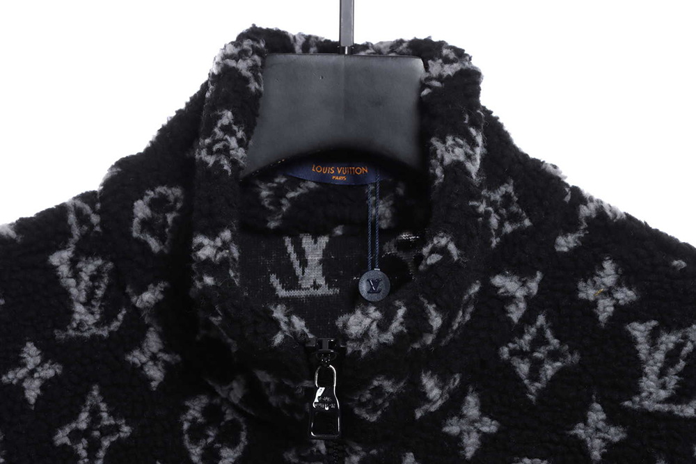 l0*is V*t0n teddy fleece coat