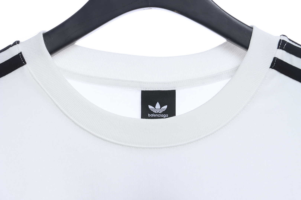 Ba*len*cia*ga joint clover embroidered short sleeves tsk1