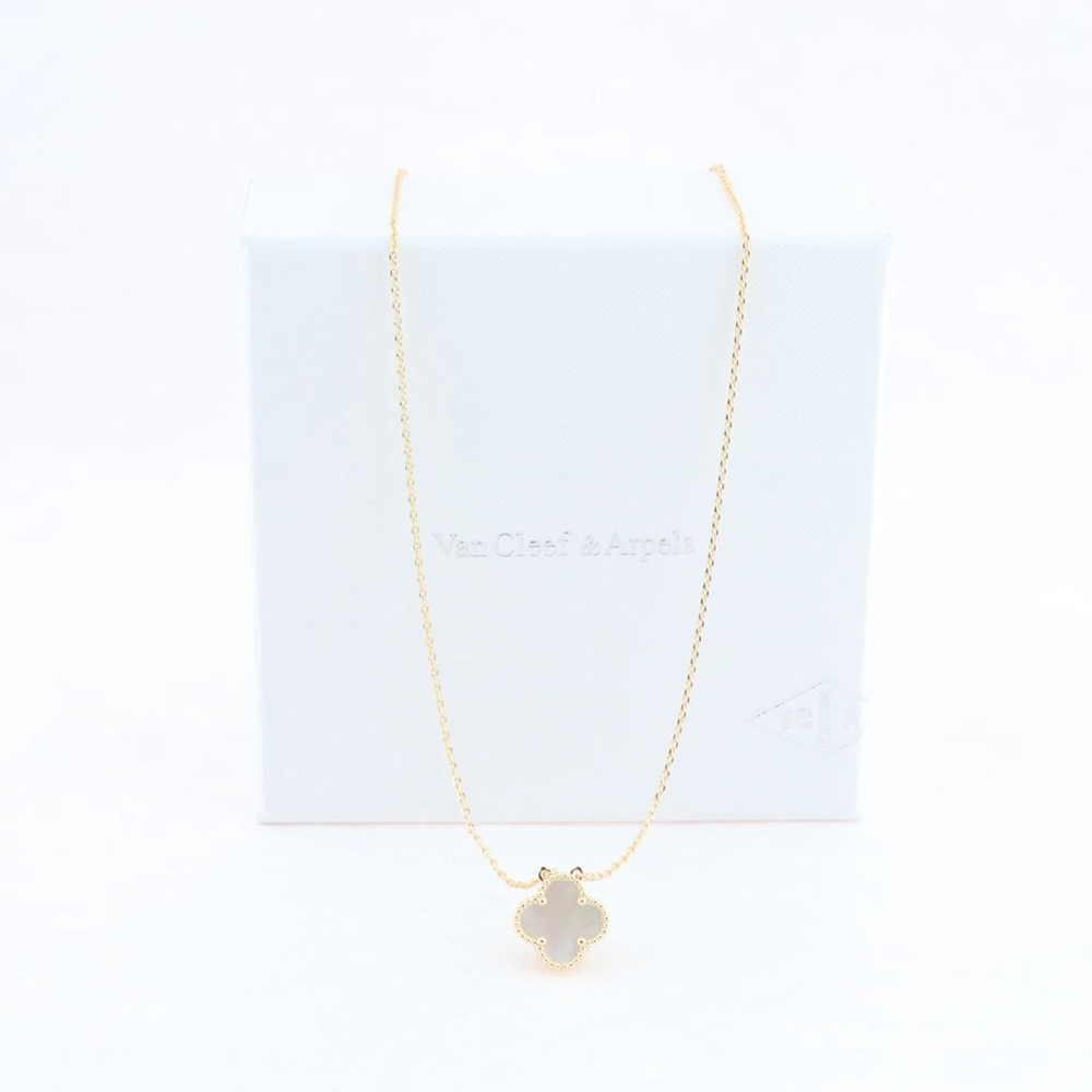 V*N CL*F & arpels, gold,white shell necklaces