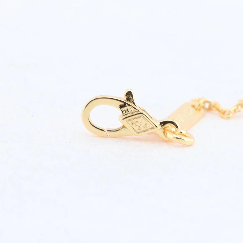 V*N CL*F & arpels, gold,white shell necklaces