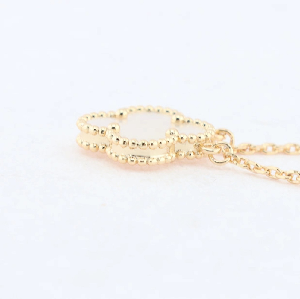 V*N CL*F & arpels, gold,white shell necklaces