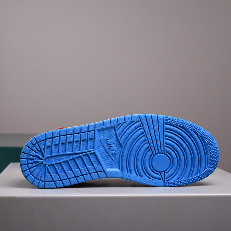 OFF-WHITE X AIR JORDAN 1 LOW 