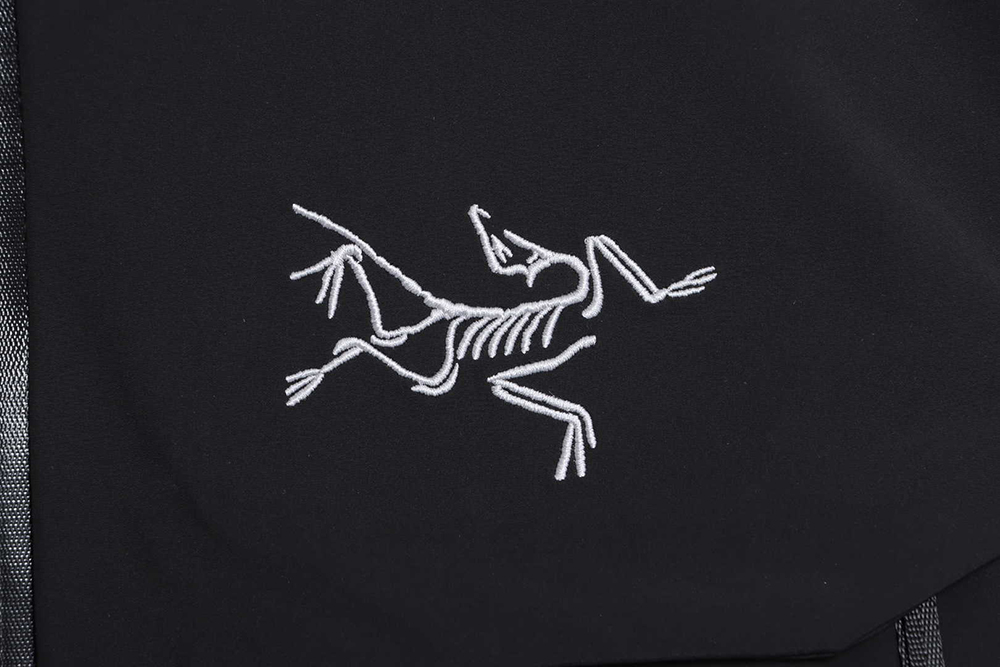 Arcteryx Macai LT Outdoor Windproof Warm Hooded Ski Jacket TSK1