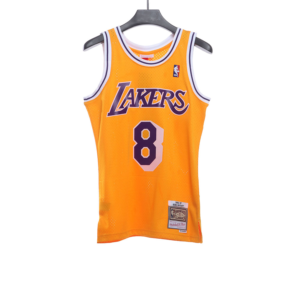Lakers No. 8 jersey