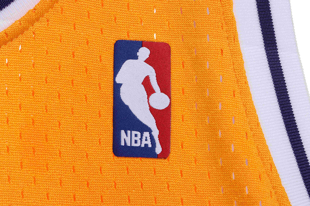 Lakers No. 8 jersey