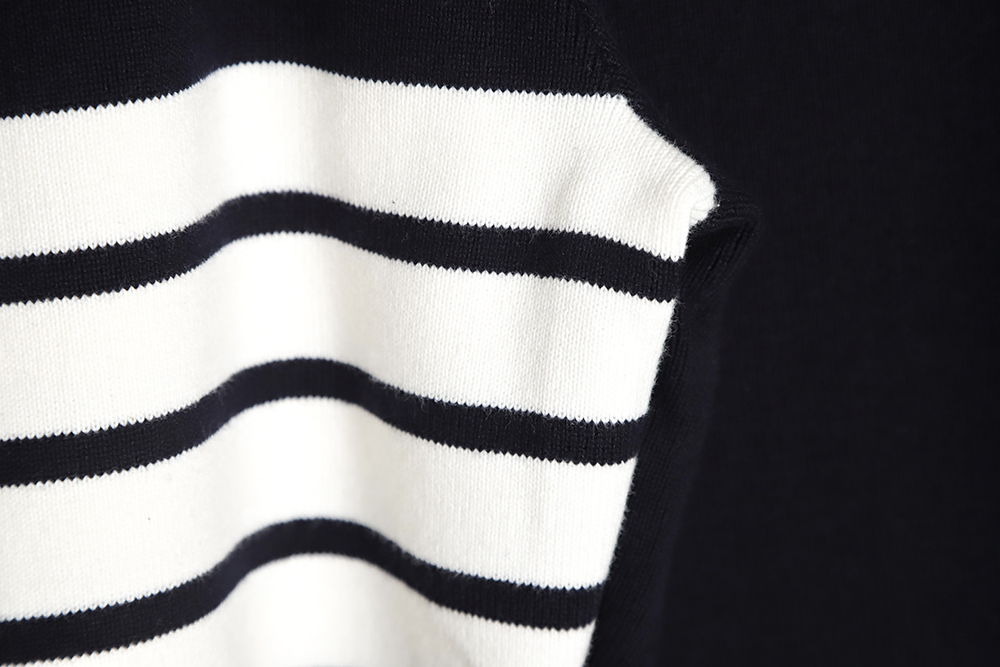 ThomBrowne Knit Four Bar Shorts TSK2