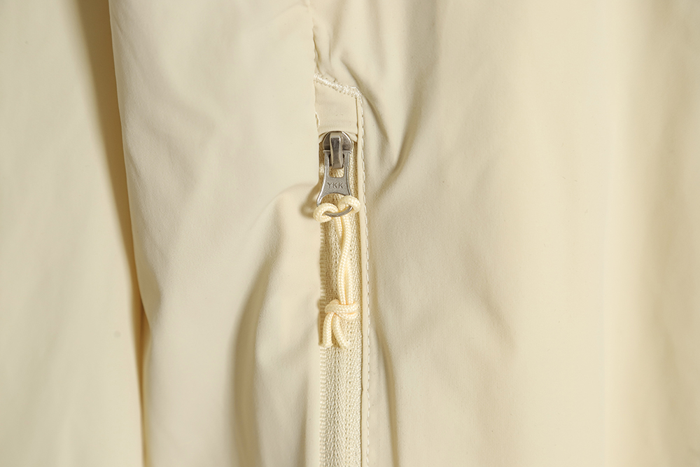 the nor*h F**e paneled sunscreen