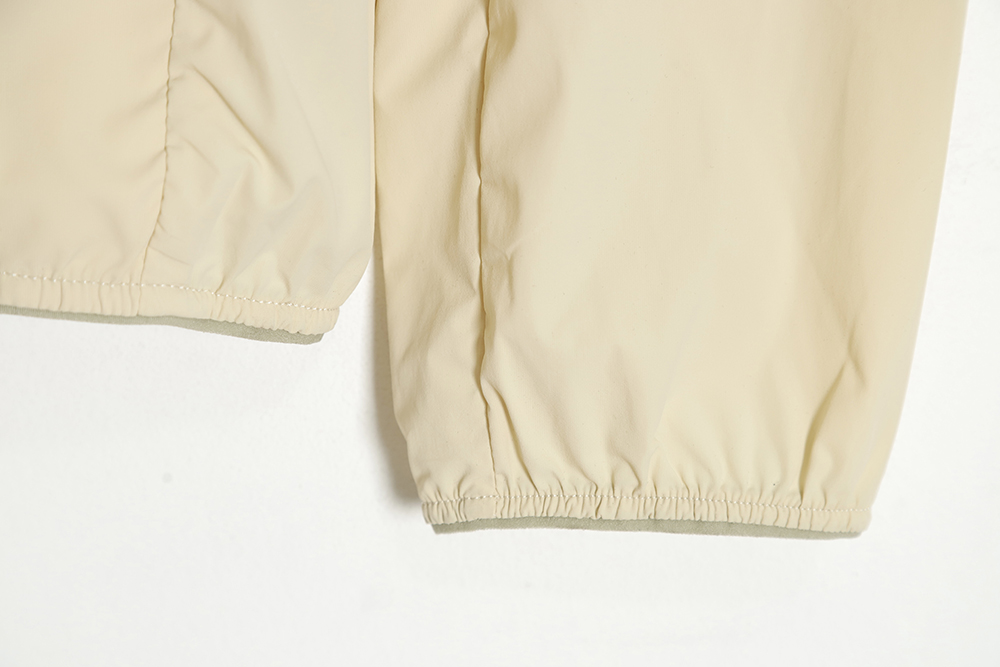 the nor*h F**e paneled sunscreen