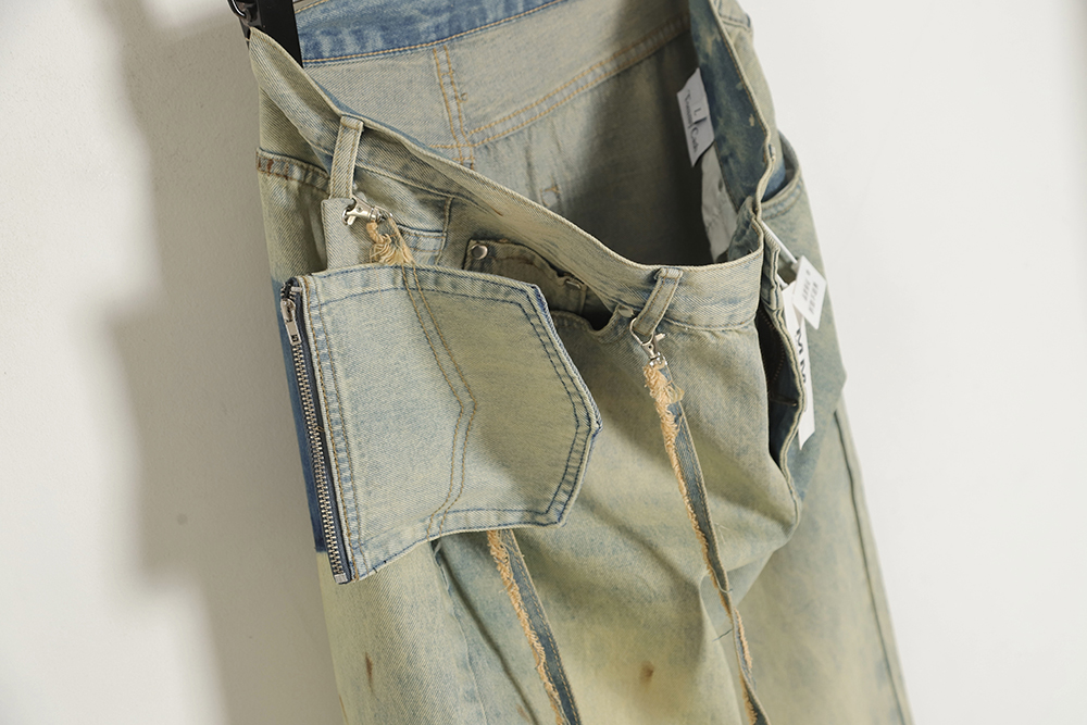 Ma*i*la distressed fanny pack jeans