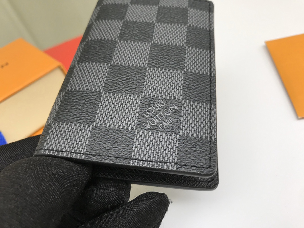 l0*is V*t0n wallets n63143 11*7cm