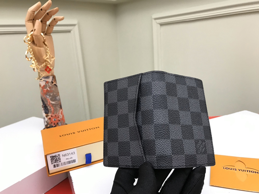 l0*is V*t0n wallets n63143 11*7cm