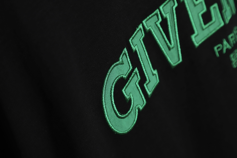 Givenchy Givenchy Embroidered Patch Logo Short Sleeve TSK1