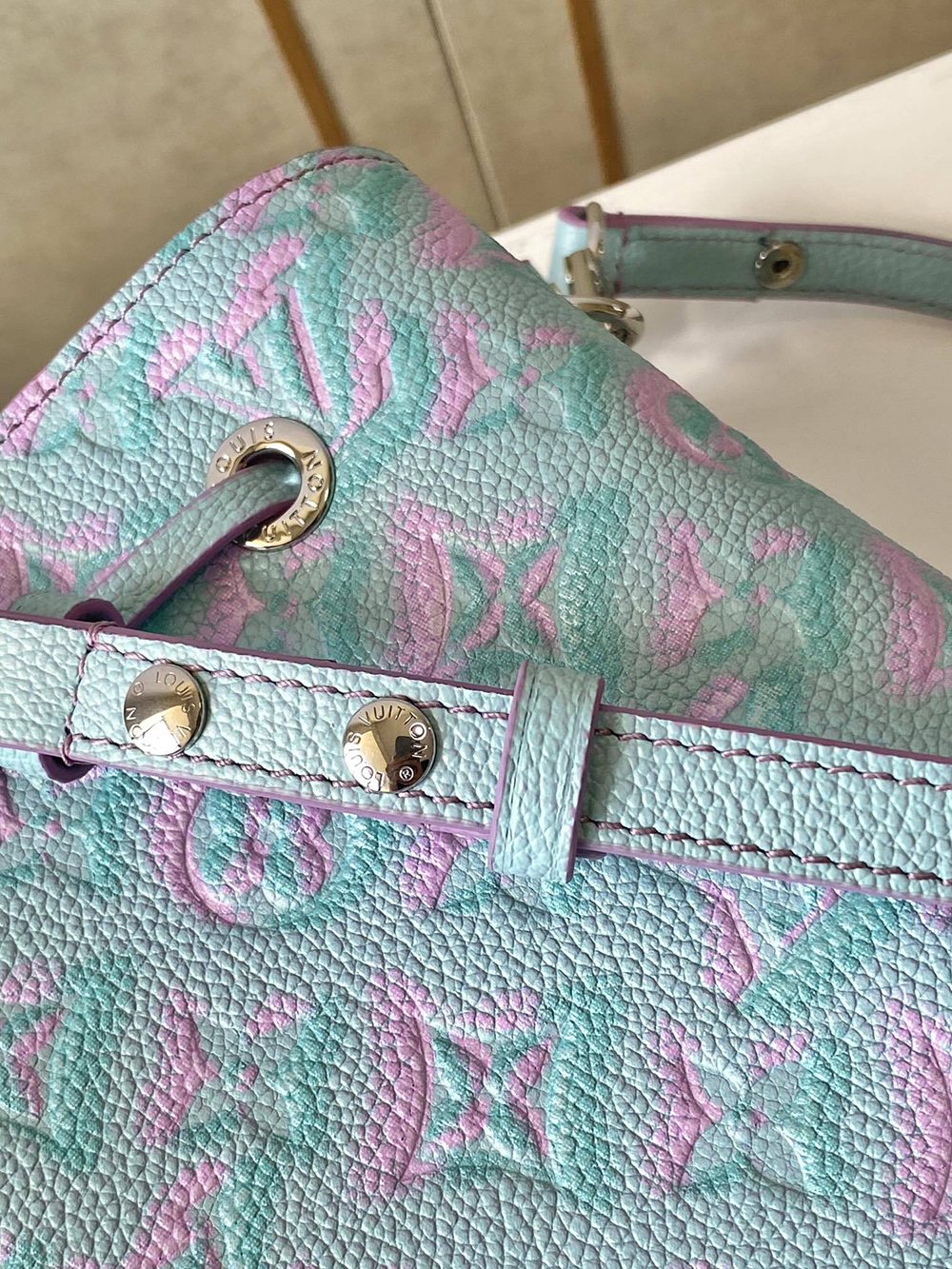 l0*is V*t0n bags m46173 20*20*13cm