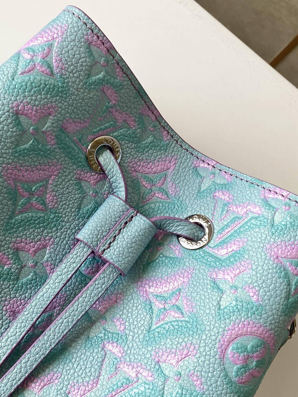 l0*is V*t0n bags m46173 20*20*13cm