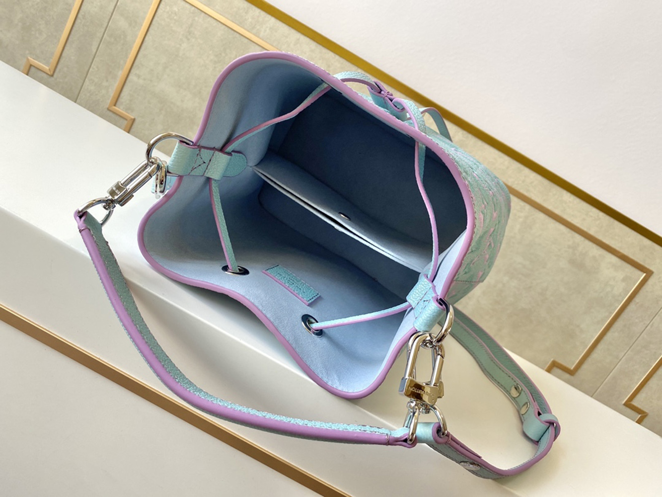 l0*is V*t0n bags m46173 20*20*13cm