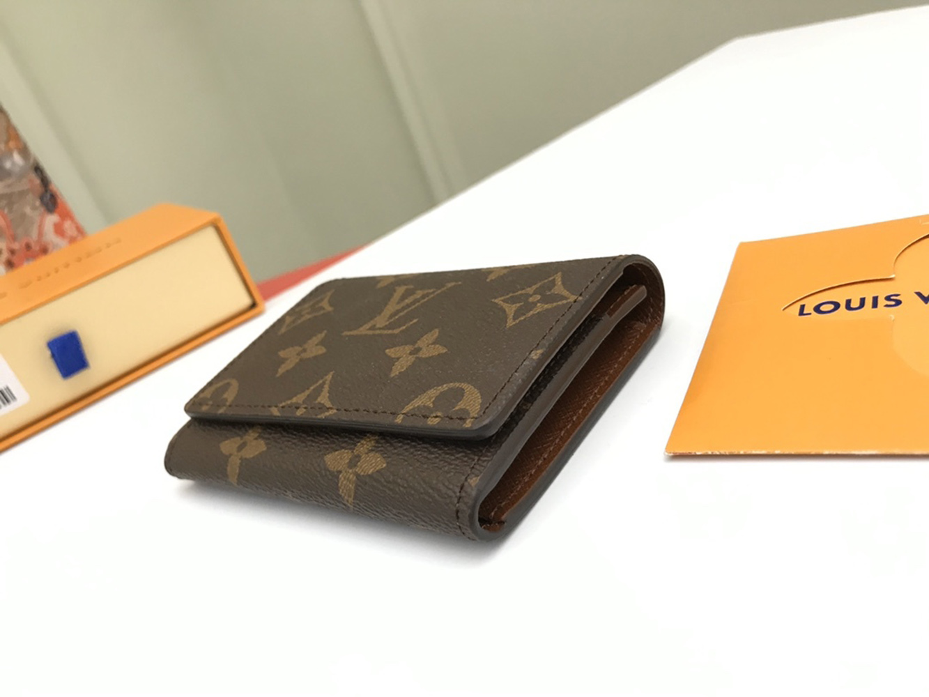 l0*is V*t0n wallets m63801 10.5*8cm