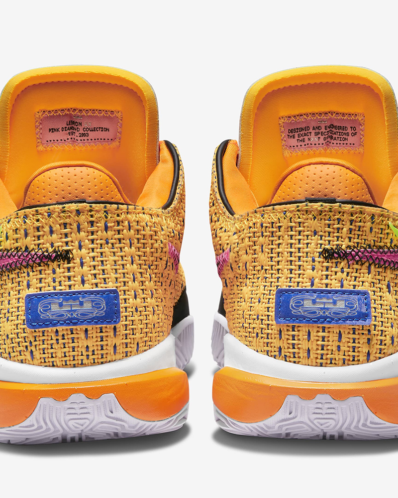 LeBron XX Basketball Shoes