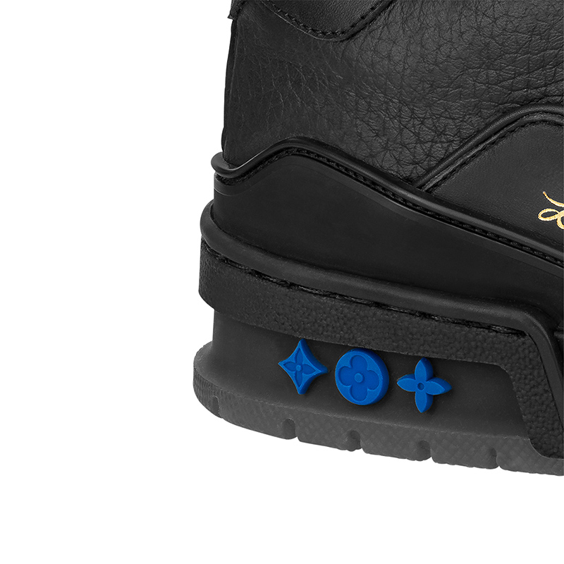 l0*is V*t0n trainer black signature