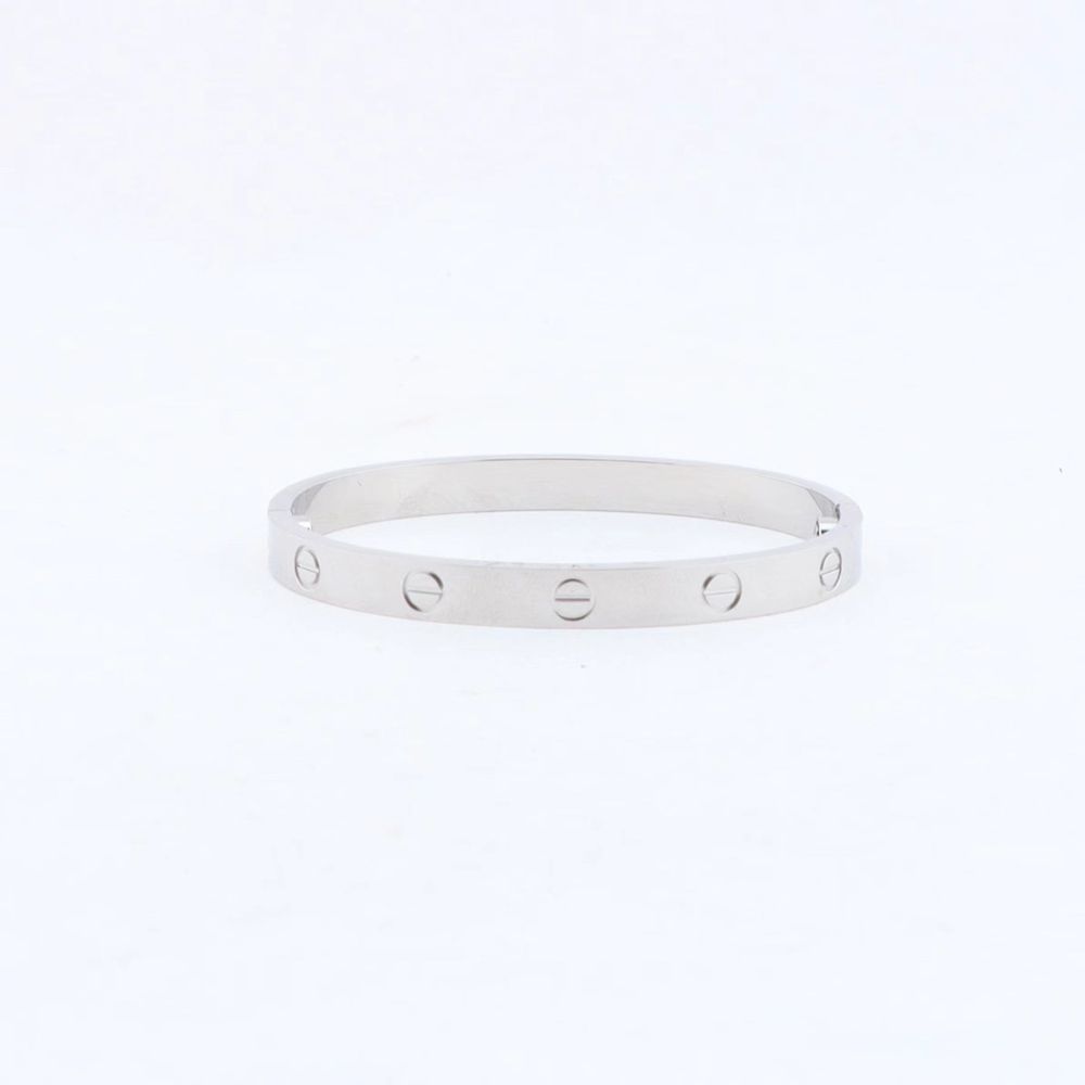 Ca*t*er love bracelet