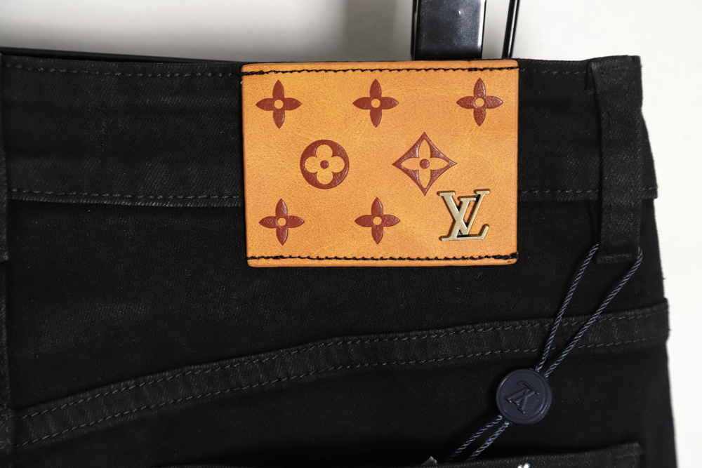 l0*is V*t0n l0*is V*t0n pocket airplane jeans