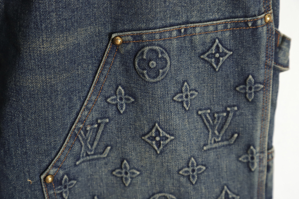 l0*is V*t0n lv l0*is V*t0n embossed presbyopic cargo jeans