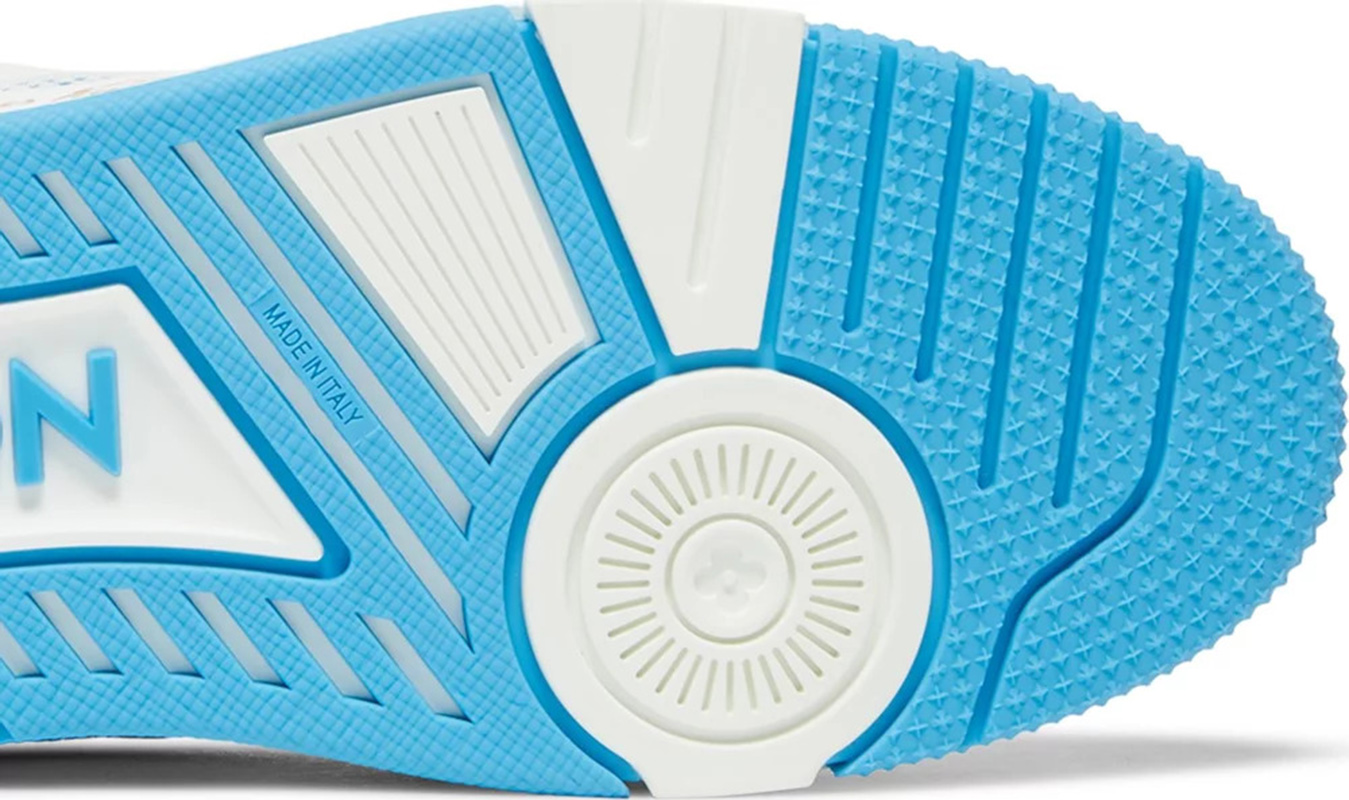 l0*is V*t0n trainer low 