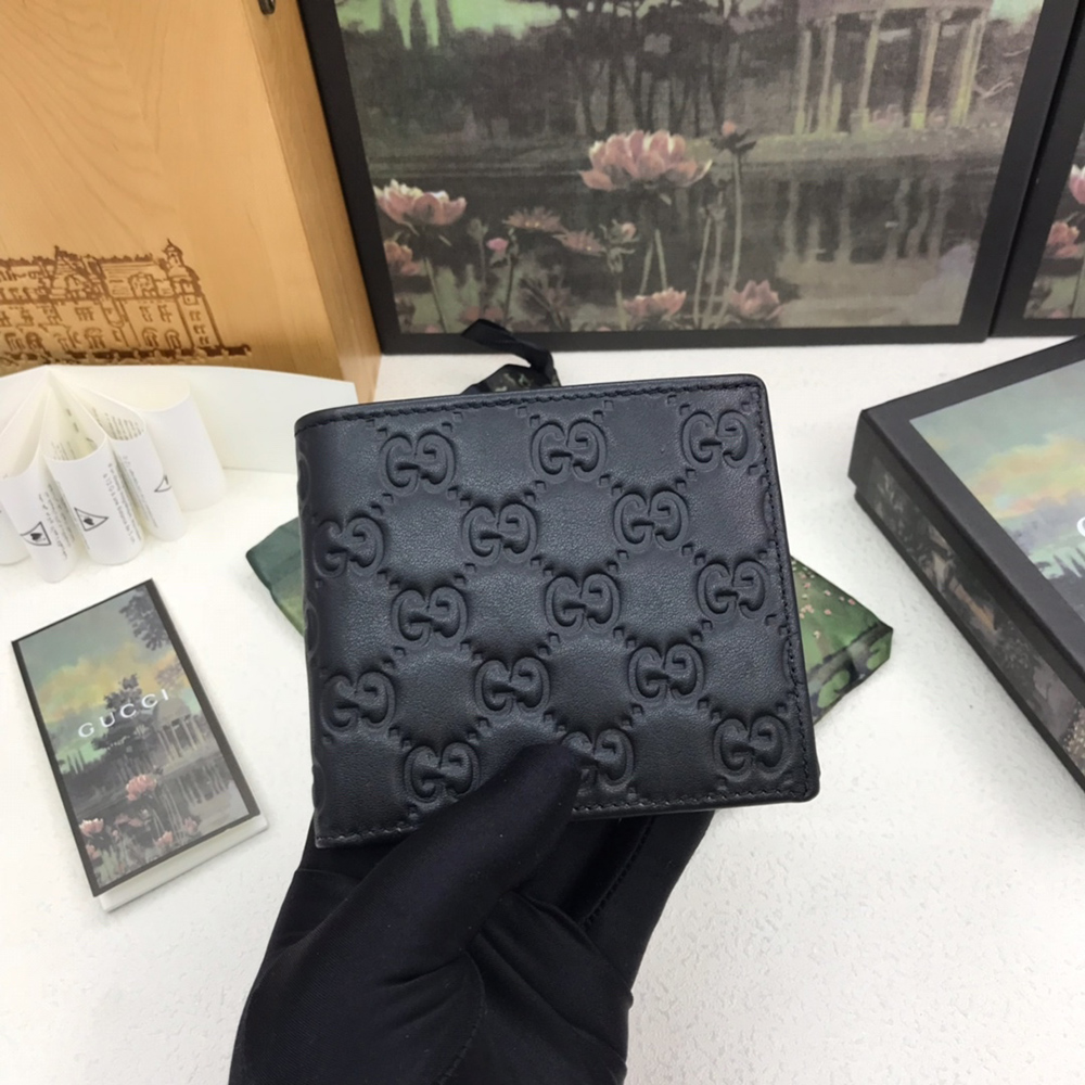 G*u*i wallets 145754