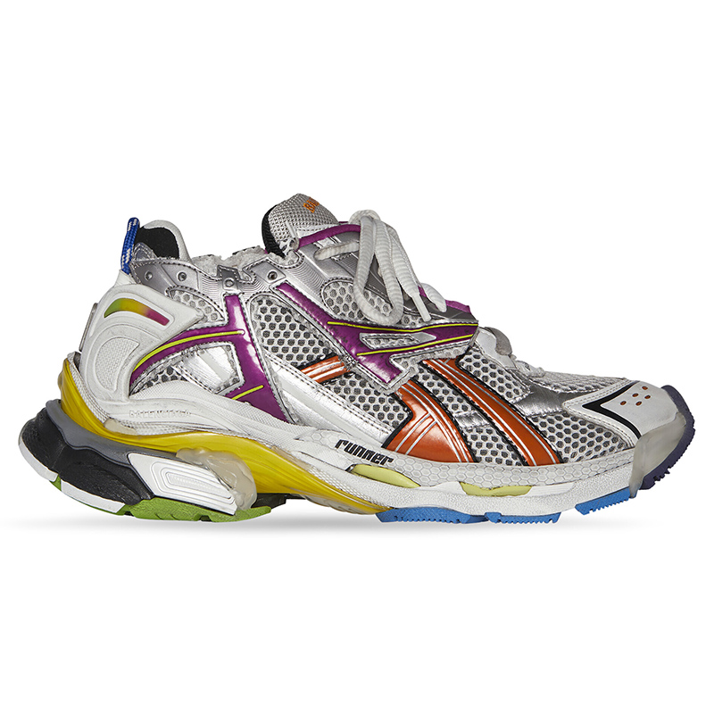 Ba*len*cia*ga men''s runner sneaker in grey