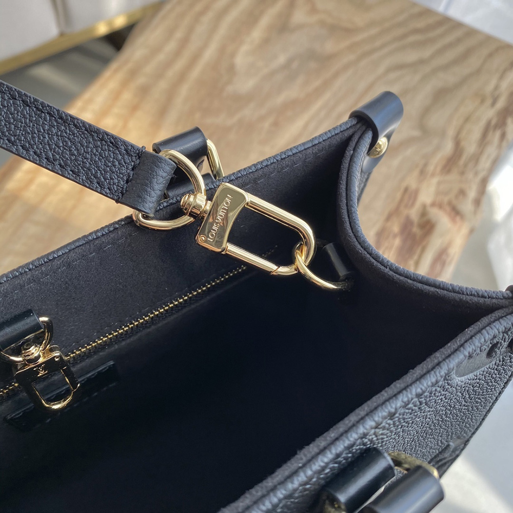 l0*is V*t0n bags 45560m 25*19*11.5cm