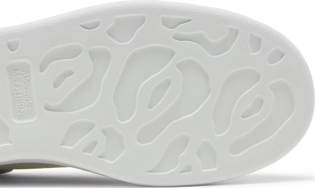 alexander M*Q*en oversized sneaker 