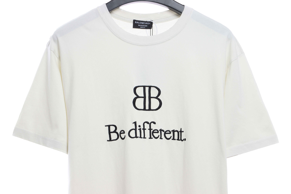 Ba*len*cia*ga bb badge busting embroidery short sleeves