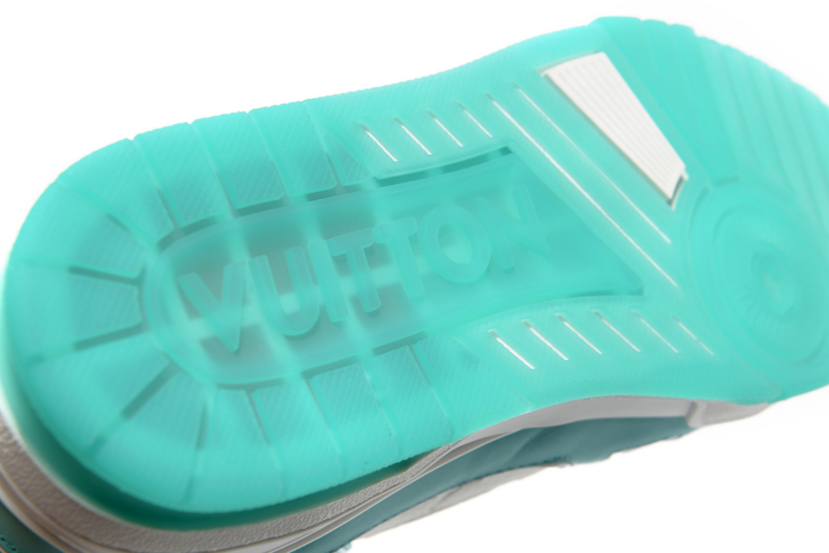 l0*is V*t0n lv trainer green white