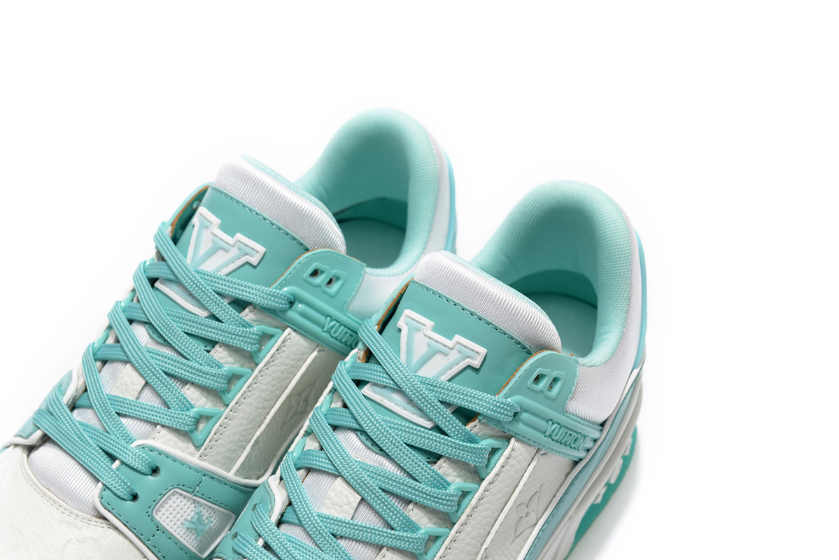 l0*is V*t0n lv trainer green white