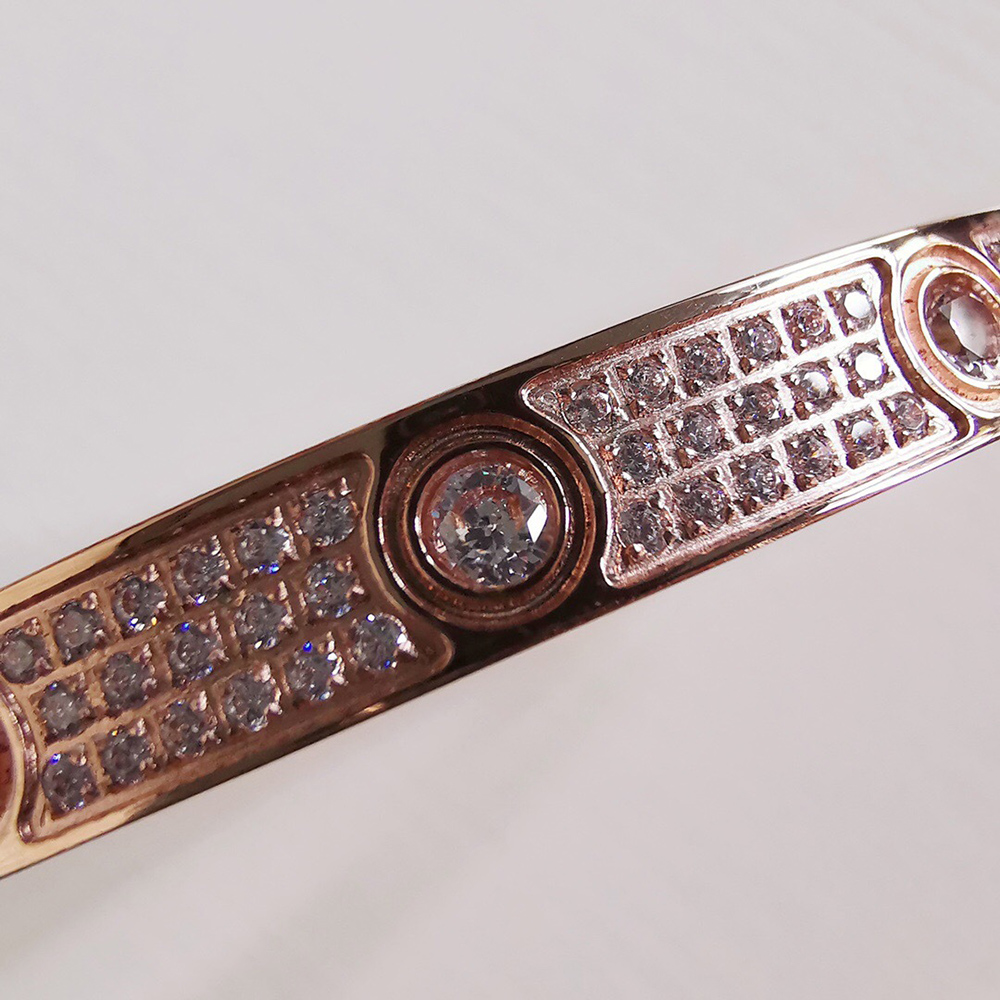 Ca*t*er love bracelet