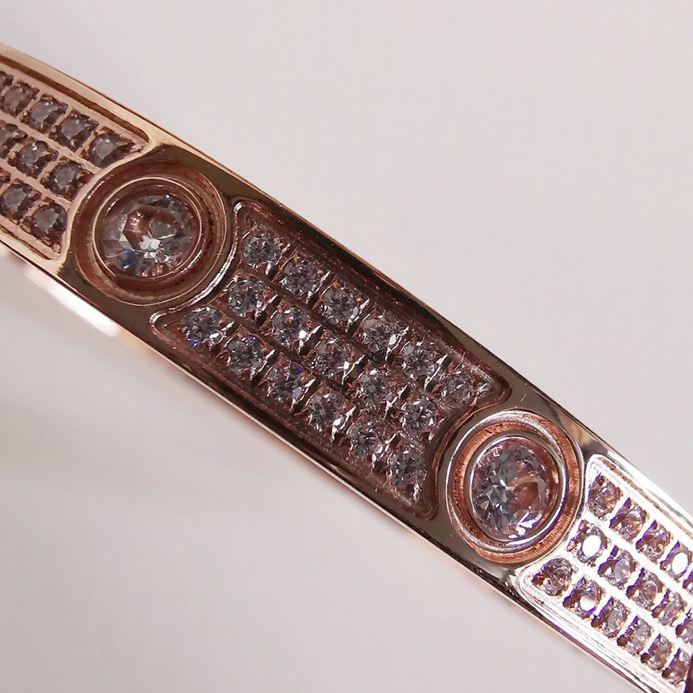 Ca*t*er love bracelet