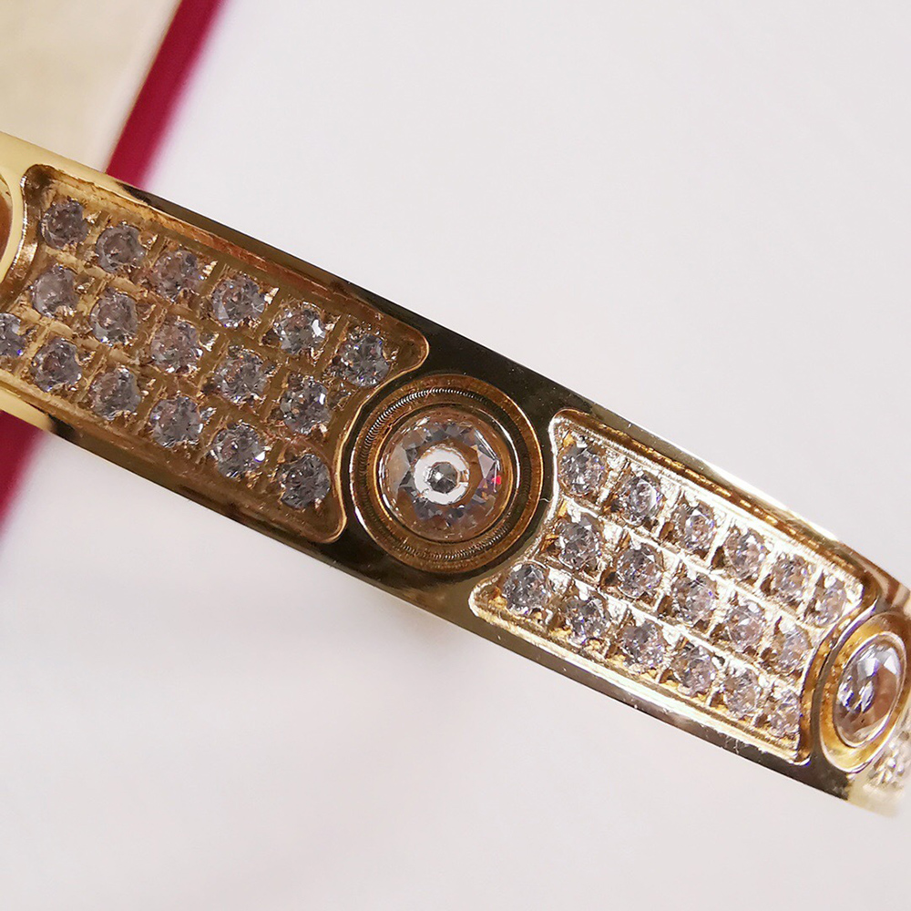 Ca*t*er love bracelet