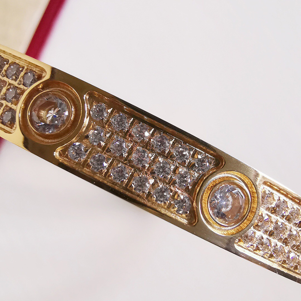 Ca*t*er love bracelet